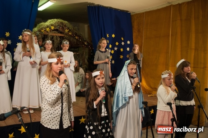 Zdjęcie w galerii na portalu naszraciborz.pl: A wczora z wieczora… odbyły się jasełka w SP 18  wiadomości z regionu