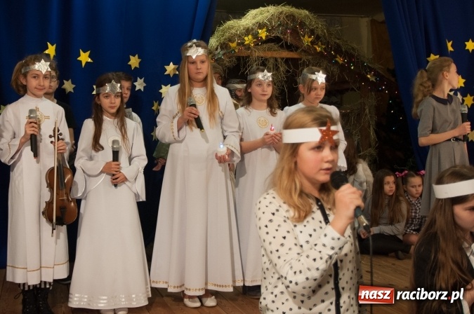 Zdjęcie w galerii na portalu naszraciborz.pl: A wczora z wieczora… odbyły się jasełka w SP 18  wiadomości z regionu