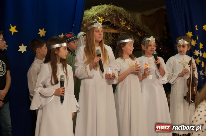 Zdjęcie w galerii na portalu naszraciborz.pl: A wczora z wieczora… odbyły się jasełka w SP 18  wiadomości z regionu