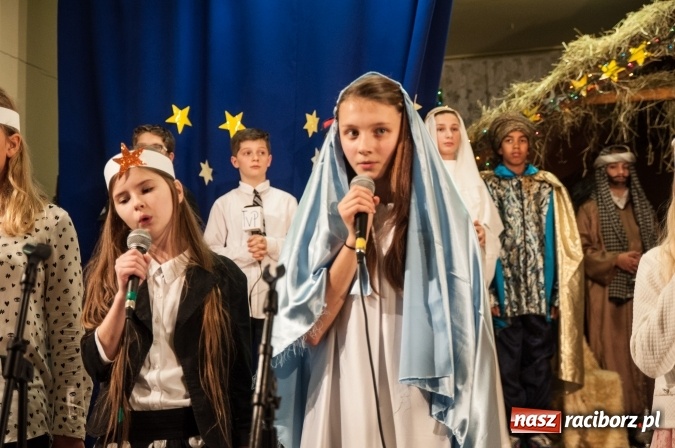 Zdjęcie w galerii na portalu naszraciborz.pl: A wczora z wieczora… odbyły się jasełka w SP 18  wiadomości z regionu