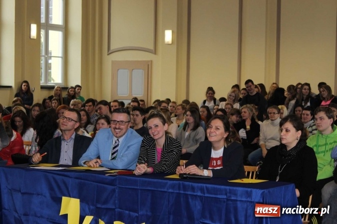 Zdjęcie w galerii na portalu naszraciborz.pl: Talent show w Ekonomiku wiadomości z regionu