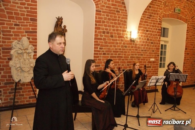 Zdjęcie w galerii na portalu naszraciborz.pl: Jarmark w Starym Opactwie - jeszcze tylko jutro wiadomości z regionu