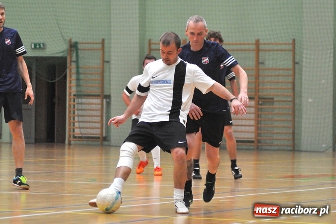 Zdjęcie w galerii na portalu naszraciborz.pl: Hit drugiej ligi dla Salonu Fryzjerskiego wiadomości z regionu