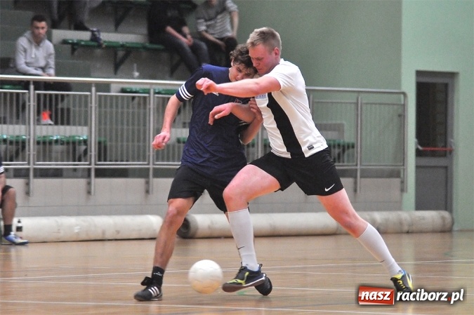 Zdjęcie w galerii na portalu naszraciborz.pl: Hit drugiej ligi dla Salonu Fryzjerskiego wiadomości z regionu