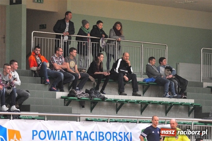 Zdjęcie w galerii na portalu naszraciborz.pl: Hit drugiej ligi dla Salonu Fryzjerskiego wiadomości z regionu