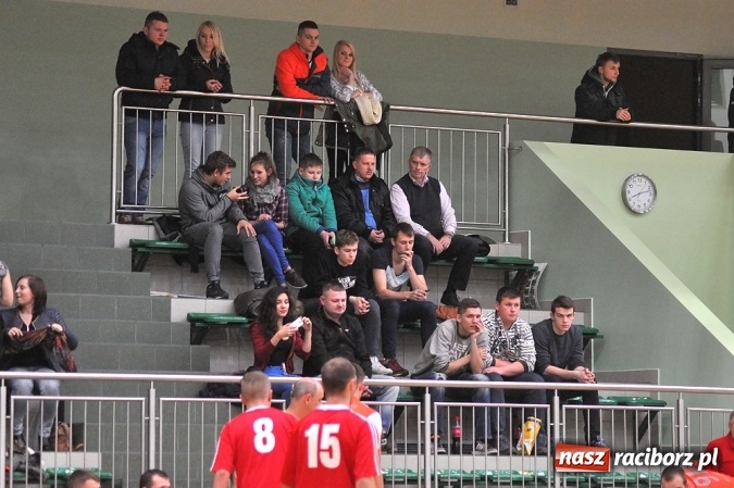 Zdjęcie w galerii na portalu naszraciborz.pl: Hit drugiej ligi dla Salonu Fryzjerskiego wiadomości z regionu