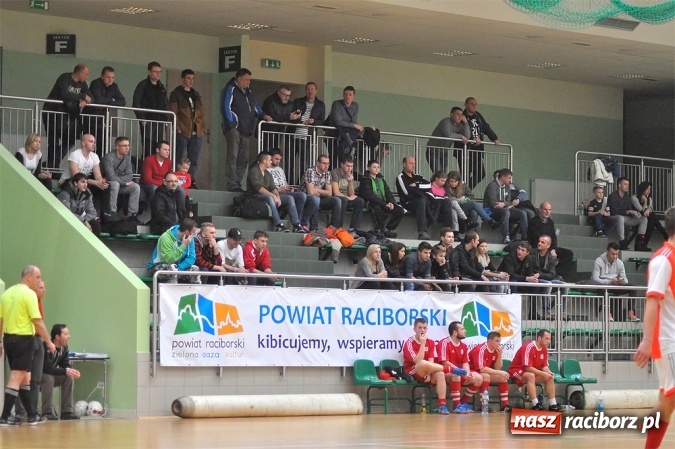 Zdjęcie w galerii na portalu naszraciborz.pl: Hit drugiej ligi dla Salonu Fryzjerskiego wiadomości z regionu