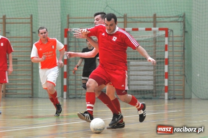 Zdjęcie w galerii na portalu naszraciborz.pl: Hit drugiej ligi dla Salonu Fryzjerskiego wiadomości z regionu