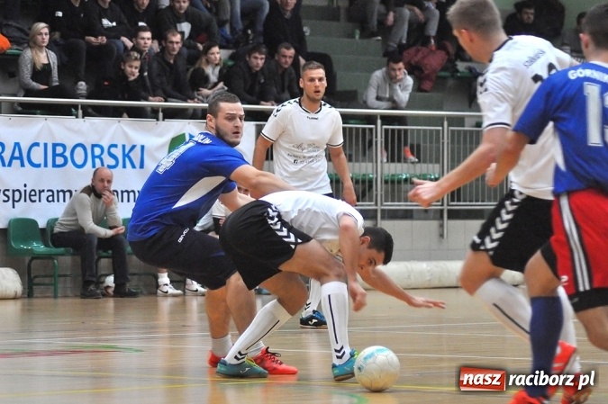 Zdjęcie w galerii na portalu naszraciborz.pl: Hit drugiej ligi dla Salonu Fryzjerskiego wiadomości z regionu