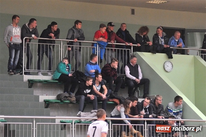 Zdjęcie w galerii na portalu naszraciborz.pl: Hit drugiej ligi dla Salonu Fryzjerskiego wiadomości z regionu