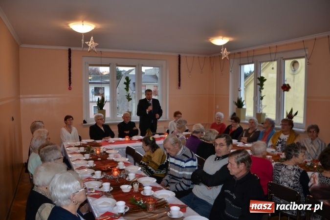 Zdjęcie w galerii na portalu naszraciborz.pl: W gminie Krzyżanowice pamiętają o starszych i samotnych wiadomości z regionu