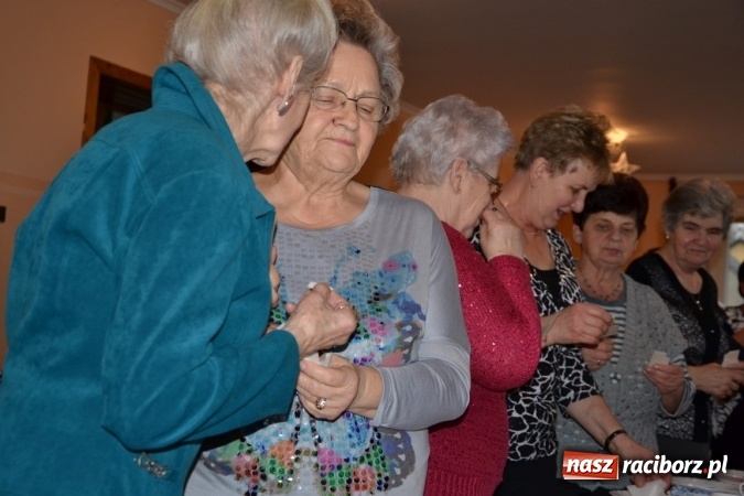 Zdjęcie w galerii na portalu naszraciborz.pl: W gminie Krzyżanowice pamiętają o starszych i samotnych wiadomości z regionu