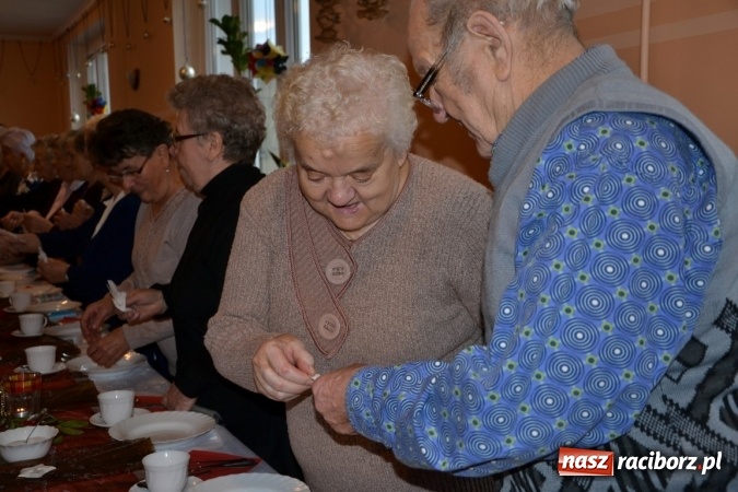 Zdjęcie w galerii na portalu naszraciborz.pl: W gminie Krzyżanowice pamiętają o starszych i samotnych wiadomości z regionu