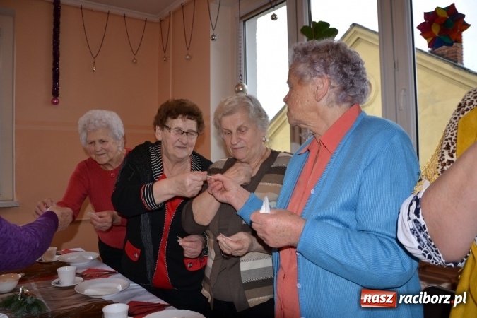 Zdjęcie w galerii na portalu naszraciborz.pl: W gminie Krzyżanowice pamiętają o starszych i samotnych wiadomości z regionu