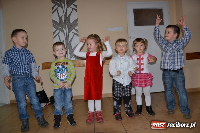 Zdjęcie w galerii na portalu naszraciborz.pl: W gminie Krzyżanowice pamiętają o starszych i samotnych wiadomości z regionu