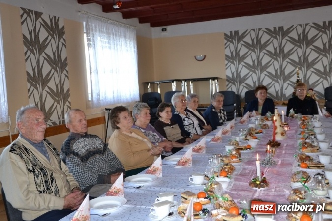 Zdjęcie w galerii na portalu naszraciborz.pl: W gminie Krzyżanowice pamiętają o starszych i samotnych wiadomości z regionu