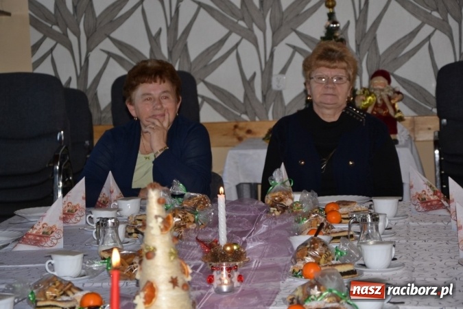 Zdjęcie w galerii na portalu naszraciborz.pl: W gminie Krzyżanowice pamiętają o starszych i samotnych wiadomości z regionu