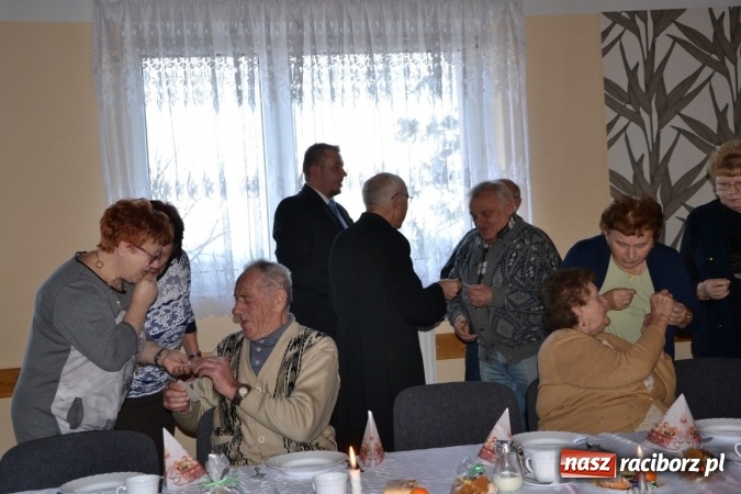 Zdjęcie w galerii na portalu naszraciborz.pl: W gminie Krzyżanowice pamiętają o starszych i samotnych wiadomości z regionu