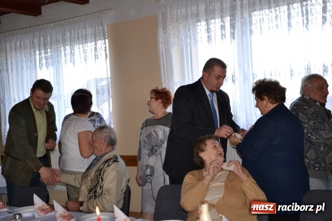 Zdjęcie w galerii na portalu naszraciborz.pl: W gminie Krzyżanowice pamiętają o starszych i samotnych wiadomości z regionu