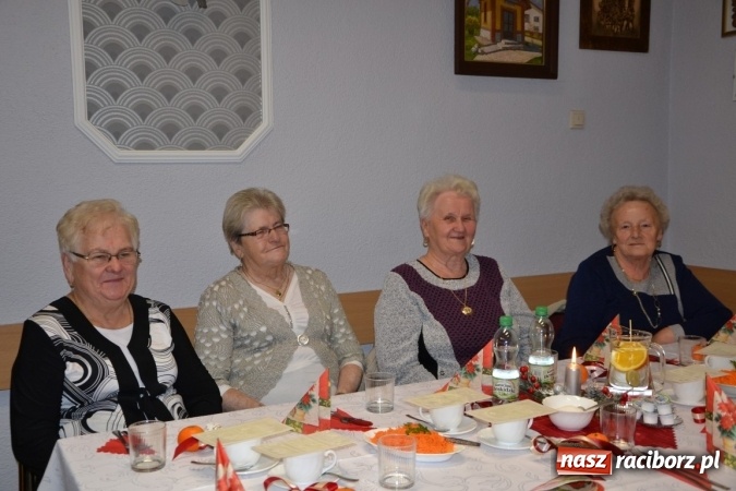 Zdjęcie w galerii na portalu naszraciborz.pl: W gminie Krzyżanowice pamiętają o starszych i samotnych wiadomości z regionu