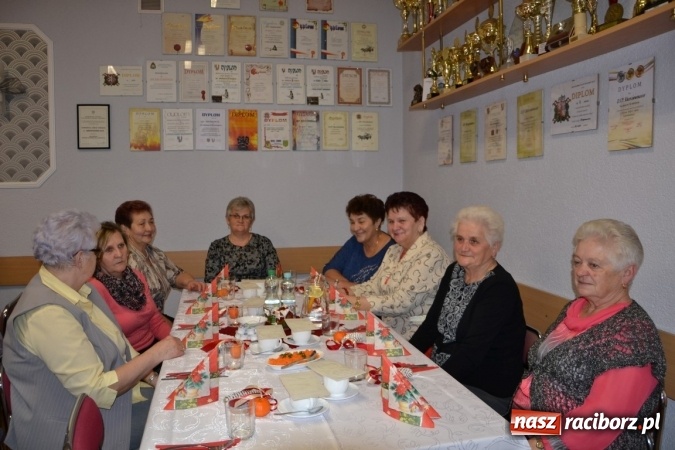 Zdjęcie w galerii na portalu naszraciborz.pl: W gminie Krzyżanowice pamiętają o starszych i samotnych wiadomości z regionu