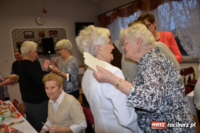 Zdjęcie w galerii na portalu naszraciborz.pl: W gminie Krzyżanowice pamiętają o starszych i samotnych wiadomości z regionu