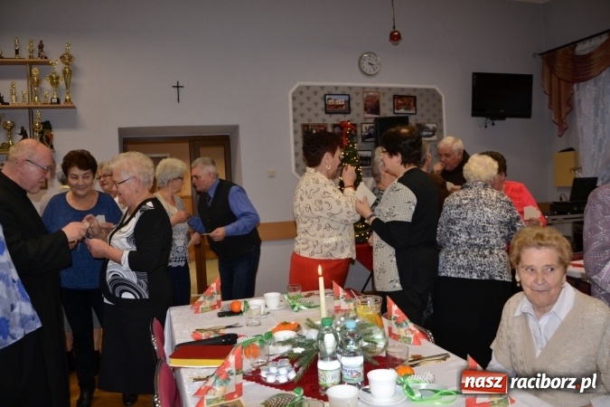 Zdjęcie w galerii na portalu naszraciborz.pl: W gminie Krzyżanowice pamiętają o starszych i samotnych wiadomości z regionu