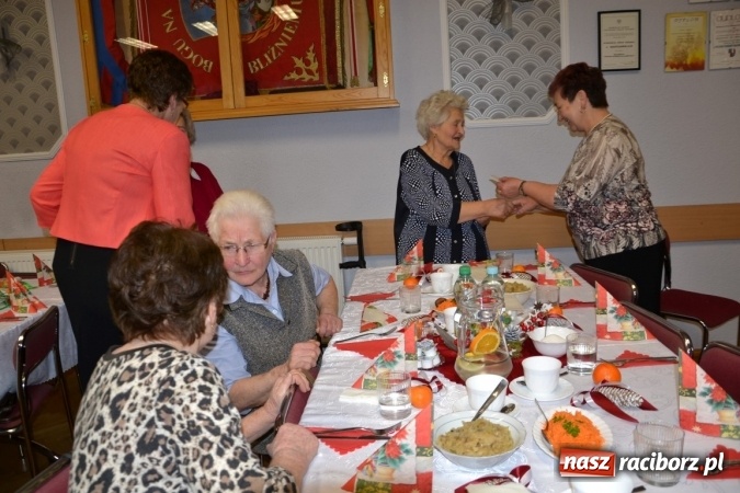 Zdjęcie w galerii na portalu naszraciborz.pl: W gminie Krzyżanowice pamiętają o starszych i samotnych wiadomości z regionu