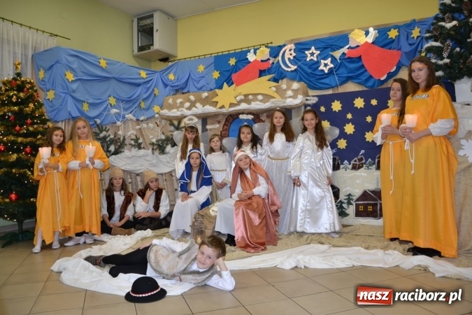 Zdjęcie w galerii na portalu naszraciborz.pl: W gminie Krzyżanowice pamiętają o starszych i samotnych wiadomości z regionu