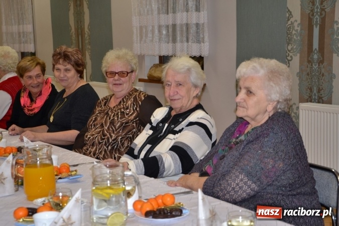 Zdjęcie w galerii na portalu naszraciborz.pl: W gminie Krzyżanowice pamiętają o starszych i samotnych wiadomości z regionu