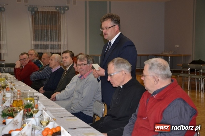 Zdjęcie w galerii na portalu naszraciborz.pl: W gminie Krzyżanowice pamiętają o starszych i samotnych wiadomości z regionu