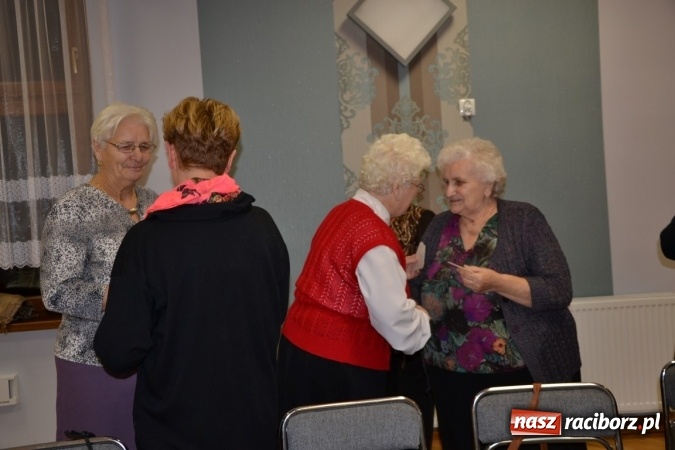 Zdjęcie w galerii na portalu naszraciborz.pl: W gminie Krzyżanowice pamiętają o starszych i samotnych wiadomości z regionu