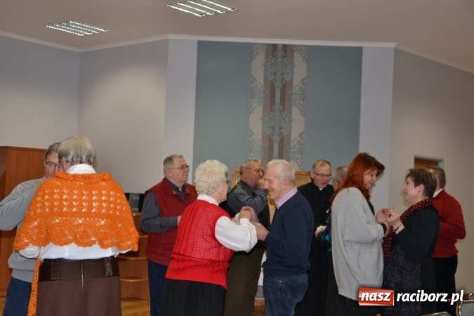 Zdjęcie w galerii na portalu naszraciborz.pl: W gminie Krzyżanowice pamiętają o starszych i samotnych wiadomości z regionu