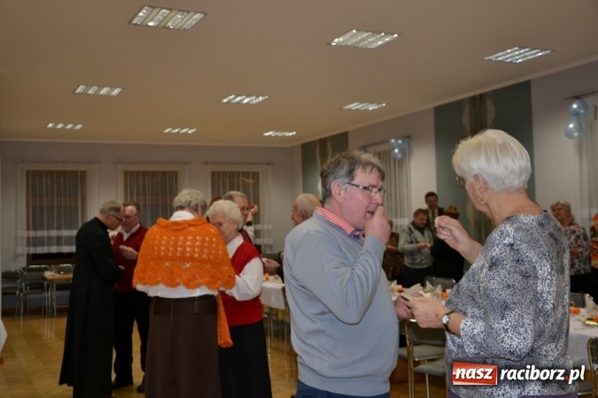 Zdjęcie w galerii na portalu naszraciborz.pl: W gminie Krzyżanowice pamiętają o starszych i samotnych wiadomości z regionu