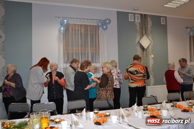 Zdjęcie w galerii na portalu naszraciborz.pl: W gminie Krzyżanowice pamiętają o starszych i samotnych wiadomości z regionu