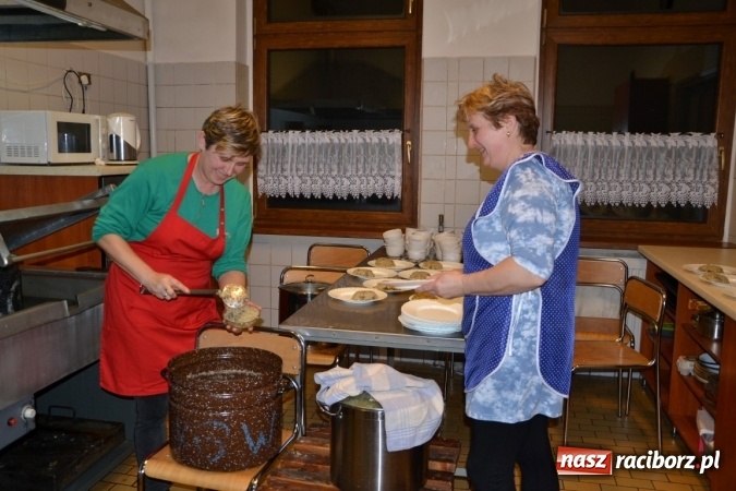 Zdjęcie w galerii na portalu naszraciborz.pl: W gminie Krzyżanowice pamiętają o starszych i samotnych wiadomości z regionu