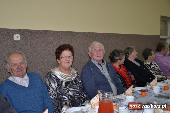 Zdjęcie w galerii na portalu naszraciborz.pl: W gminie Krzyżanowice pamiętają o starszych i samotnych wiadomości z regionu