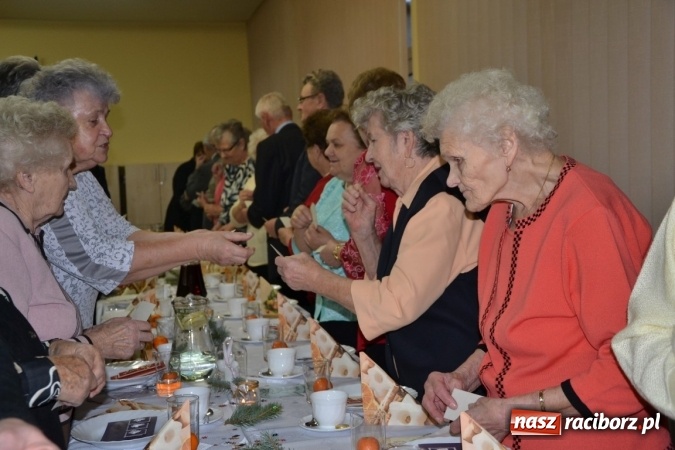 Zdjęcie w galerii na portalu naszraciborz.pl: W gminie Krzyżanowice pamiętają o starszych i samotnych wiadomości z regionu