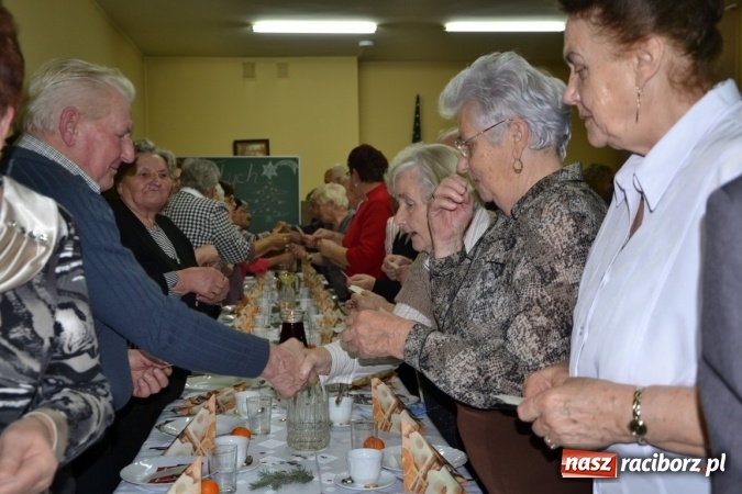 Zdjęcie w galerii na portalu naszraciborz.pl: W gminie Krzyżanowice pamiętają o starszych i samotnych wiadomości z regionu