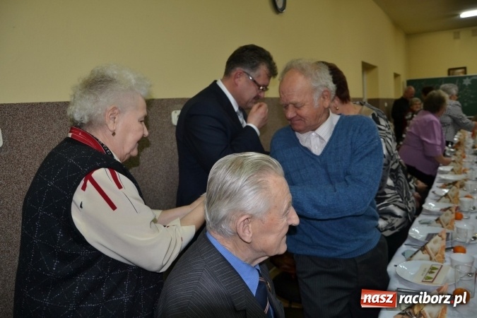 Zdjęcie w galerii na portalu naszraciborz.pl: W gminie Krzyżanowice pamiętają o starszych i samotnych wiadomości z regionu