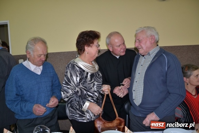 Zdjęcie w galerii na portalu naszraciborz.pl: W gminie Krzyżanowice pamiętają o starszych i samotnych wiadomości z regionu