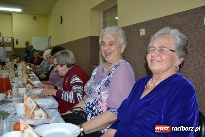 Zdjęcie w galerii na portalu naszraciborz.pl: W gminie Krzyżanowice pamiętają o starszych i samotnych wiadomości z regionu