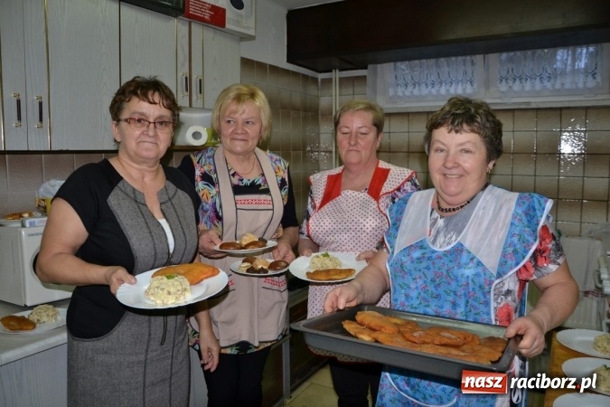 Zdjęcie w galerii na portalu naszraciborz.pl: W gminie Krzyżanowice pamiętają o starszych i samotnych wiadomości z regionu