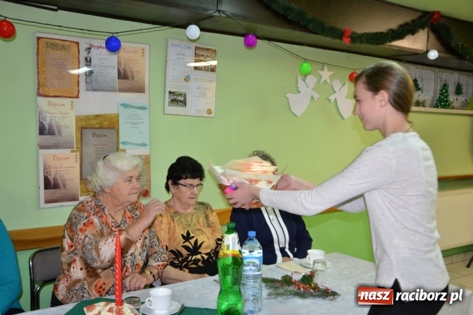 Zdjęcie w galerii na portalu naszraciborz.pl: W gminie Krzyżanowice pamiętają o starszych i samotnych wiadomości z regionu