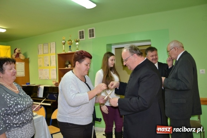 Zdjęcie w galerii na portalu naszraciborz.pl: W gminie Krzyżanowice pamiętają o starszych i samotnych wiadomości z regionu