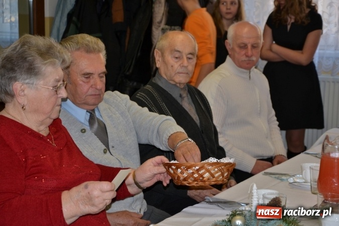 Zdjęcie w galerii na portalu naszraciborz.pl: W gminie Krzyżanowice pamiętają o starszych i samotnych wiadomości z regionu