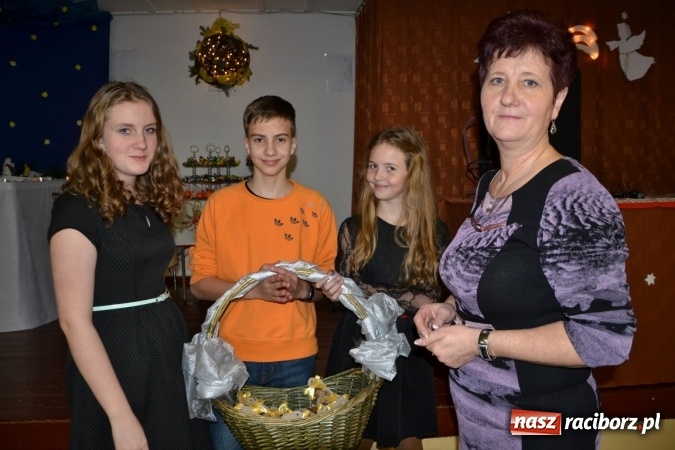 Zdjęcie w galerii na portalu naszraciborz.pl: W gminie Krzyżanowice pamiętają o starszych i samotnych wiadomości z regionu