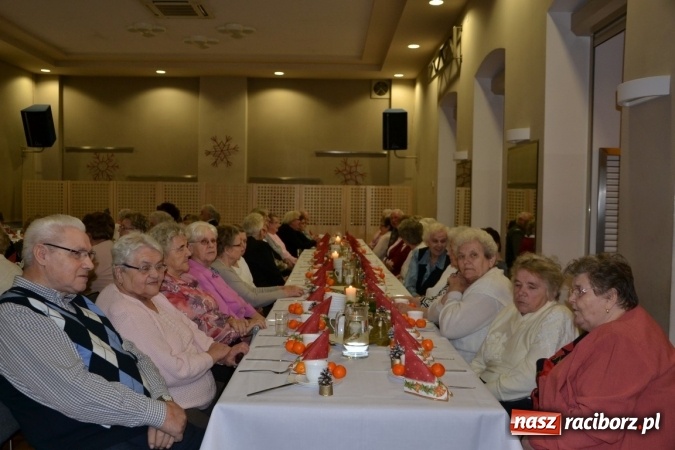 Zdjęcie w galerii na portalu naszraciborz.pl: W gminie Krzyżanowice pamiętają o starszych i samotnych wiadomości z regionu