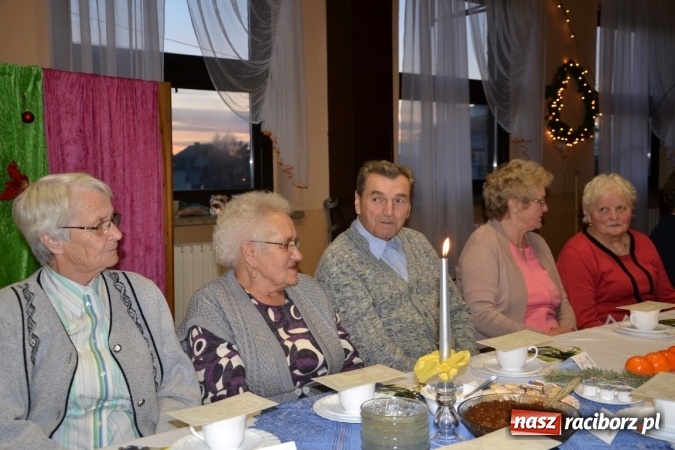 Zdjęcie w galerii na portalu naszraciborz.pl: W gminie Krzyżanowice pamiętają o starszych i samotnych wiadomości z regionu