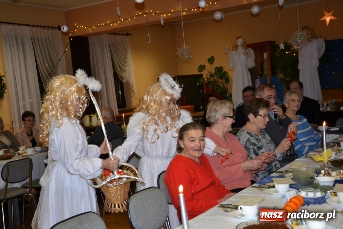 Zdjęcie w galerii na portalu naszraciborz.pl: W gminie Krzyżanowice pamiętają o starszych i samotnych wiadomości z regionu